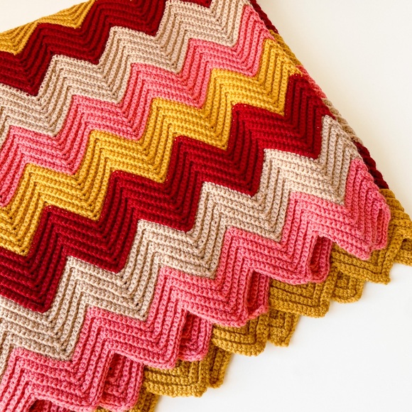 SOLD Vintage Granny Hand Crochet Chevron Blanket - Picture 6 of 6